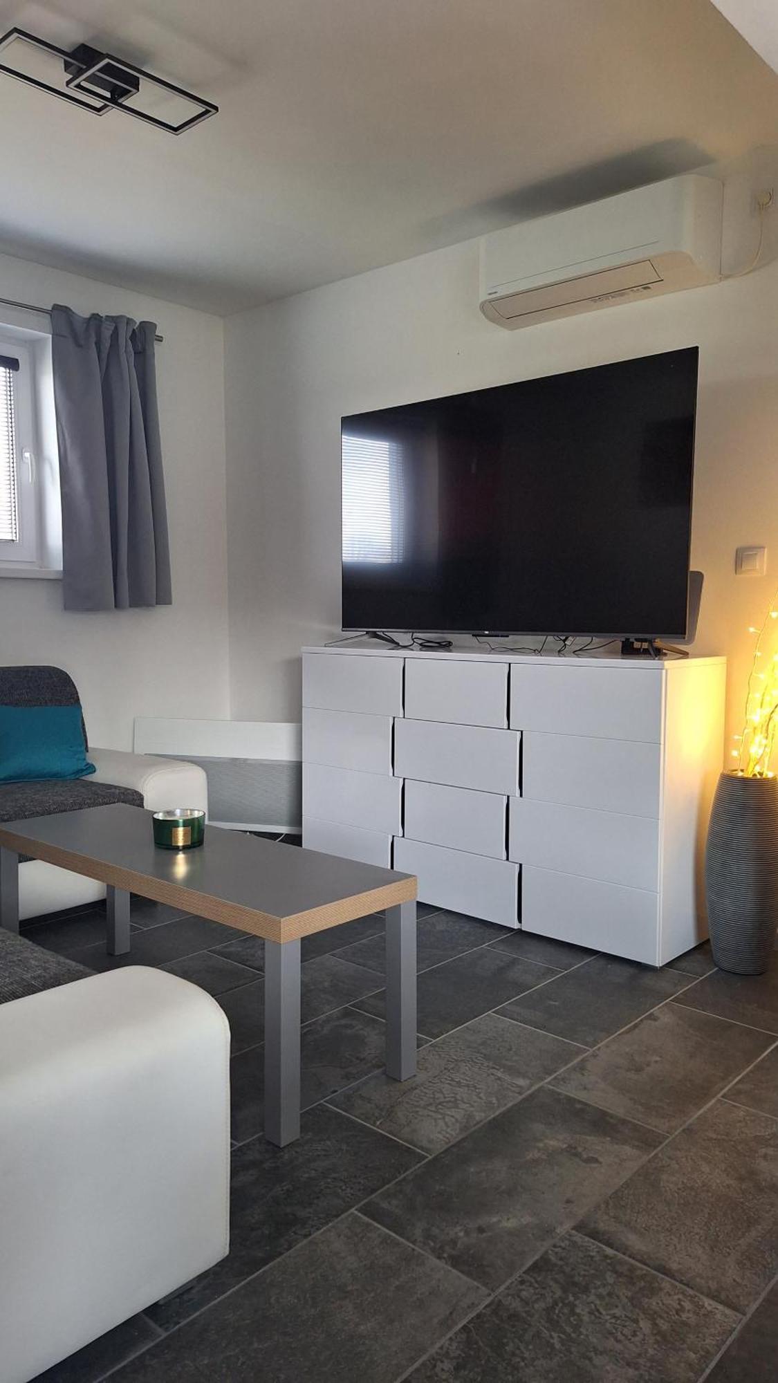 Bungalov Na Brehu Labe S Vlastnim Molem Pardubice Dış mekan fotoğraf